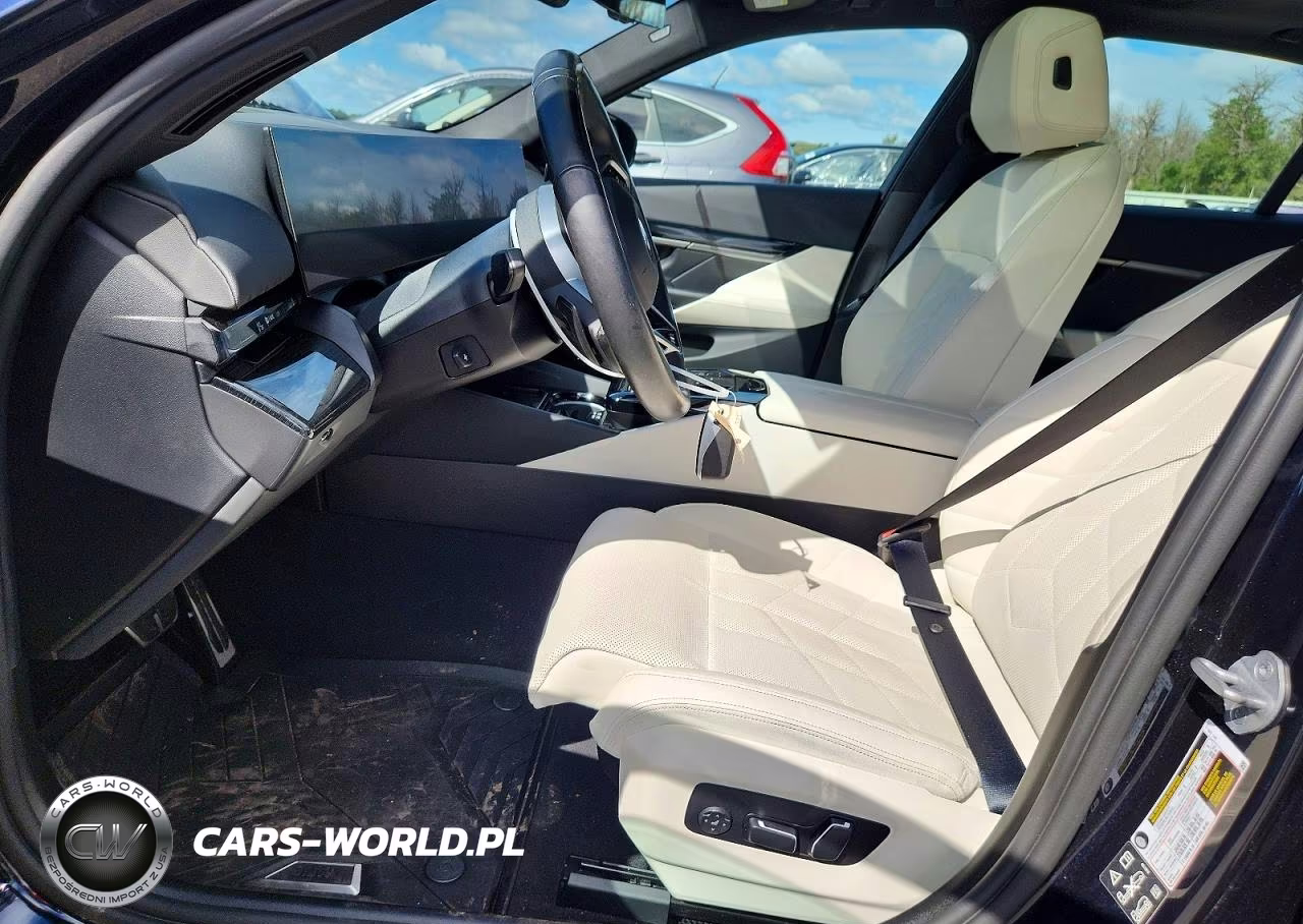 2025 BMW 540 Xi VIN:WBA63FJ06SCT94010 - 7