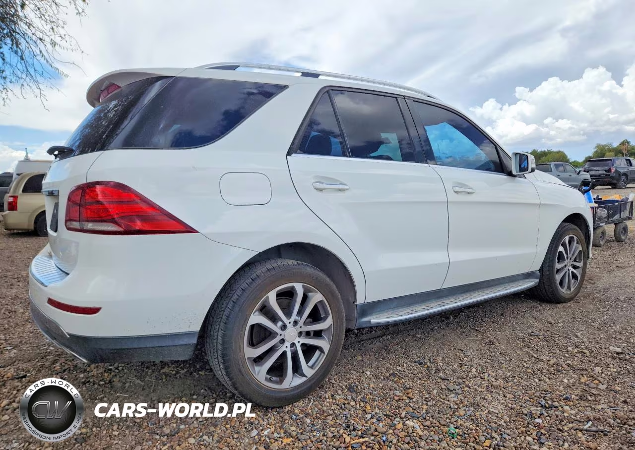 2016 Mercedes-Benz Gle 350 VIN:4JGDA5JB1GA784099 - 3