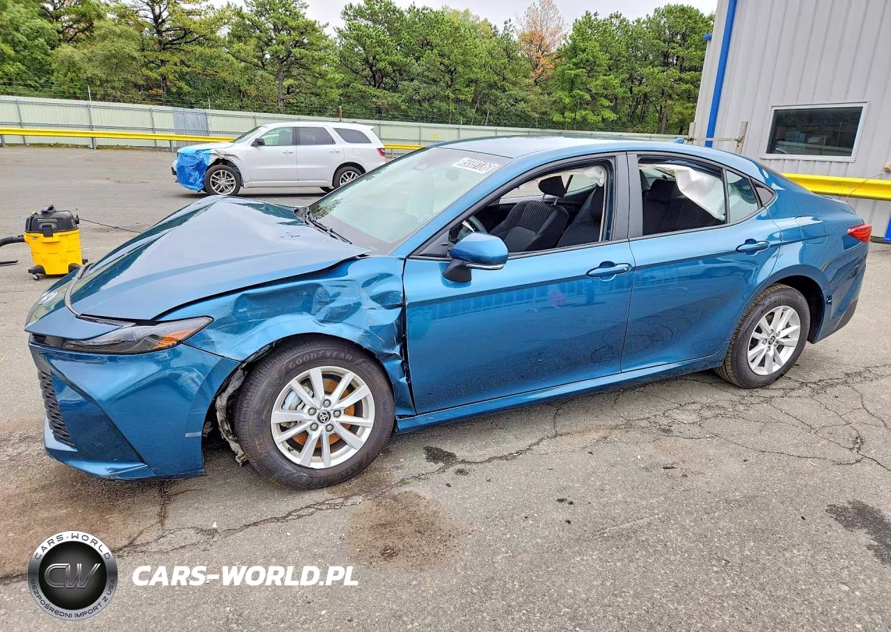 2026 Toyota Camry Le VIN:4T1DAACK7TU229088 - 1