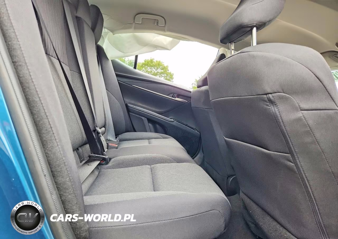 2026 Toyota Camry Le VIN:4T1DAACK7TU229088 - 10