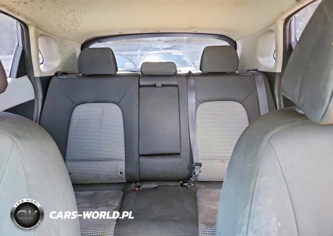 2018 Hyundai Kona Se VIN:KM8K12AA4JU066940 - 10