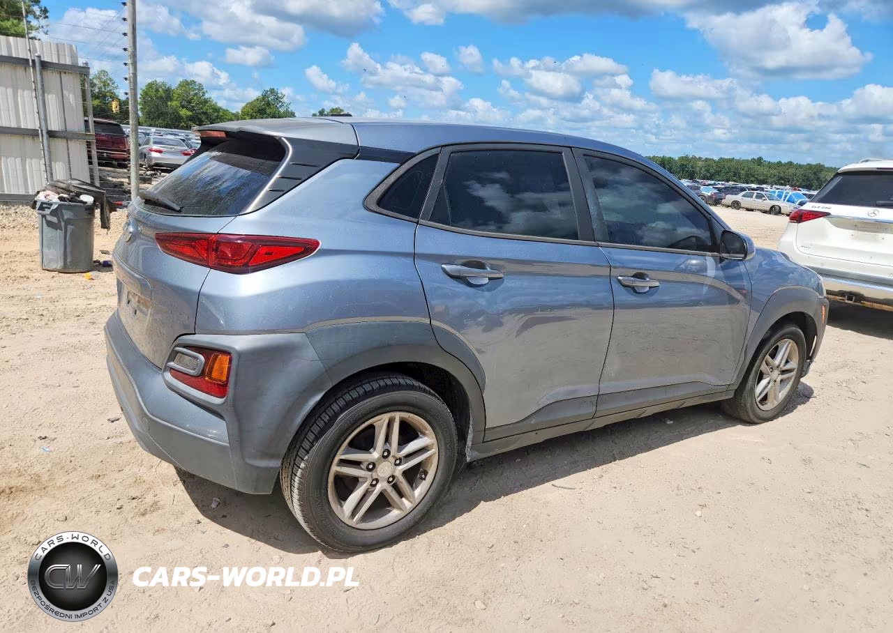 2018 Hyundai Kona Se VIN:KM8K12AA4JU066940 - 3