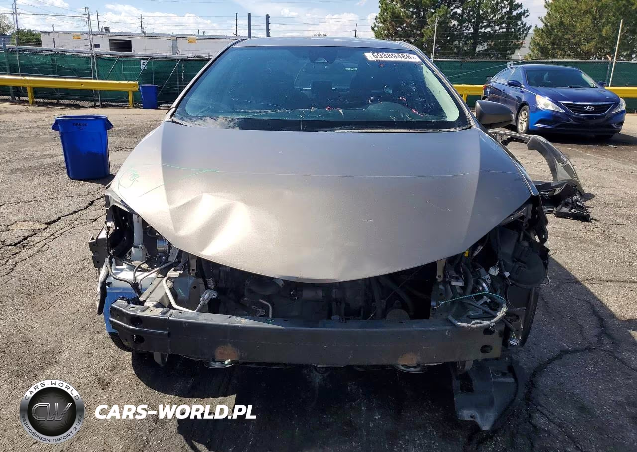 2017 Toyota Corolla Le VIN:2T1BURHEXHC784495 - 5