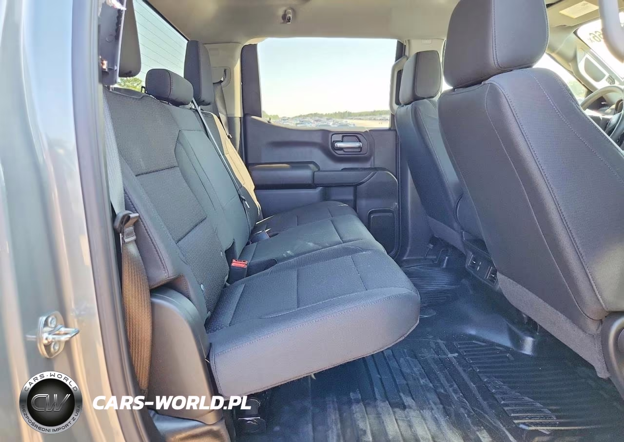 2026 Chevrolet Silverado K1500 VIN:1GCUKAED1TZ402266 - 10