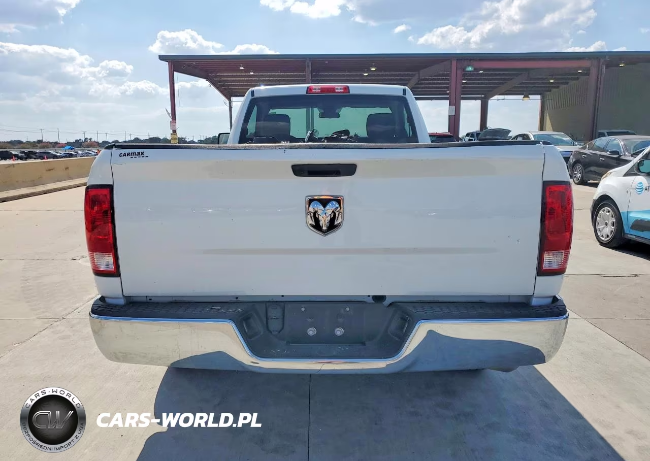 2022 Ram 1500 Classic Tradesman VIN:3C6JR6DT0NG329857 - 6