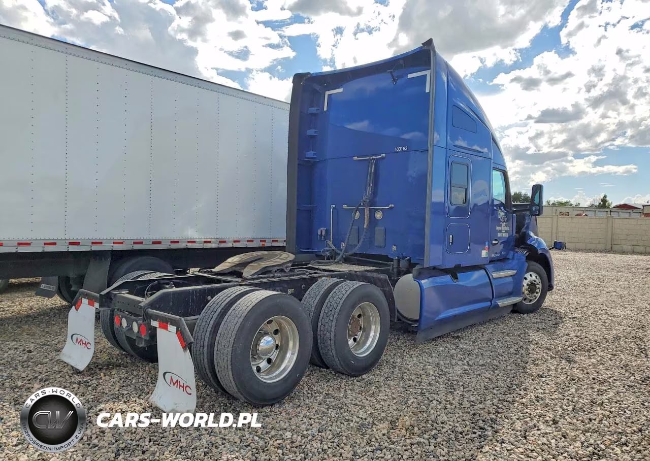 2020 Kenworth Construction T680 VIN:1XKYDP9X6LJ434104 - 3