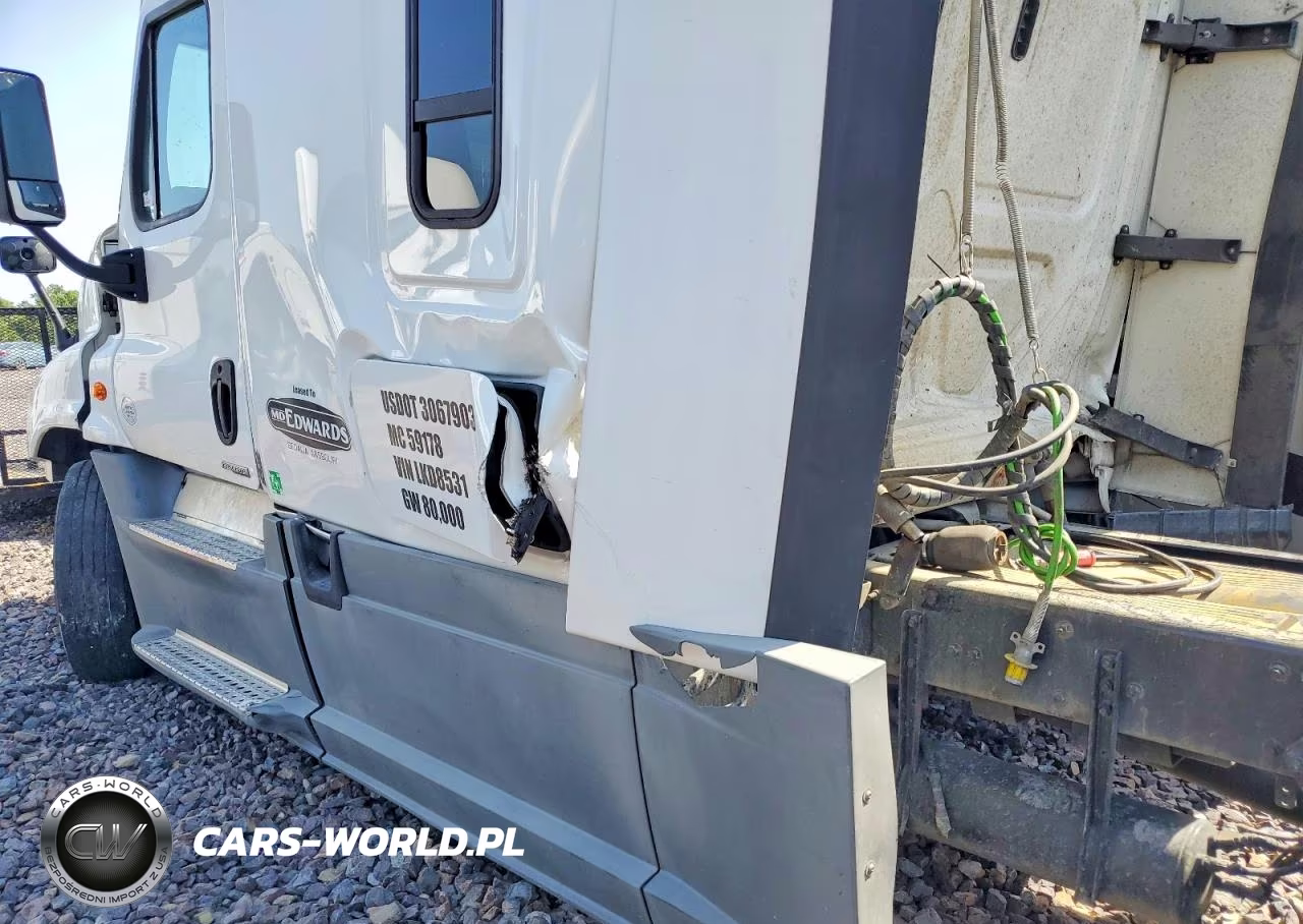 2019 Freightliner Cascadia 125" Sleeper Cab Semi Truck VIN:1FUJGLDR2KLKD8531 - 14