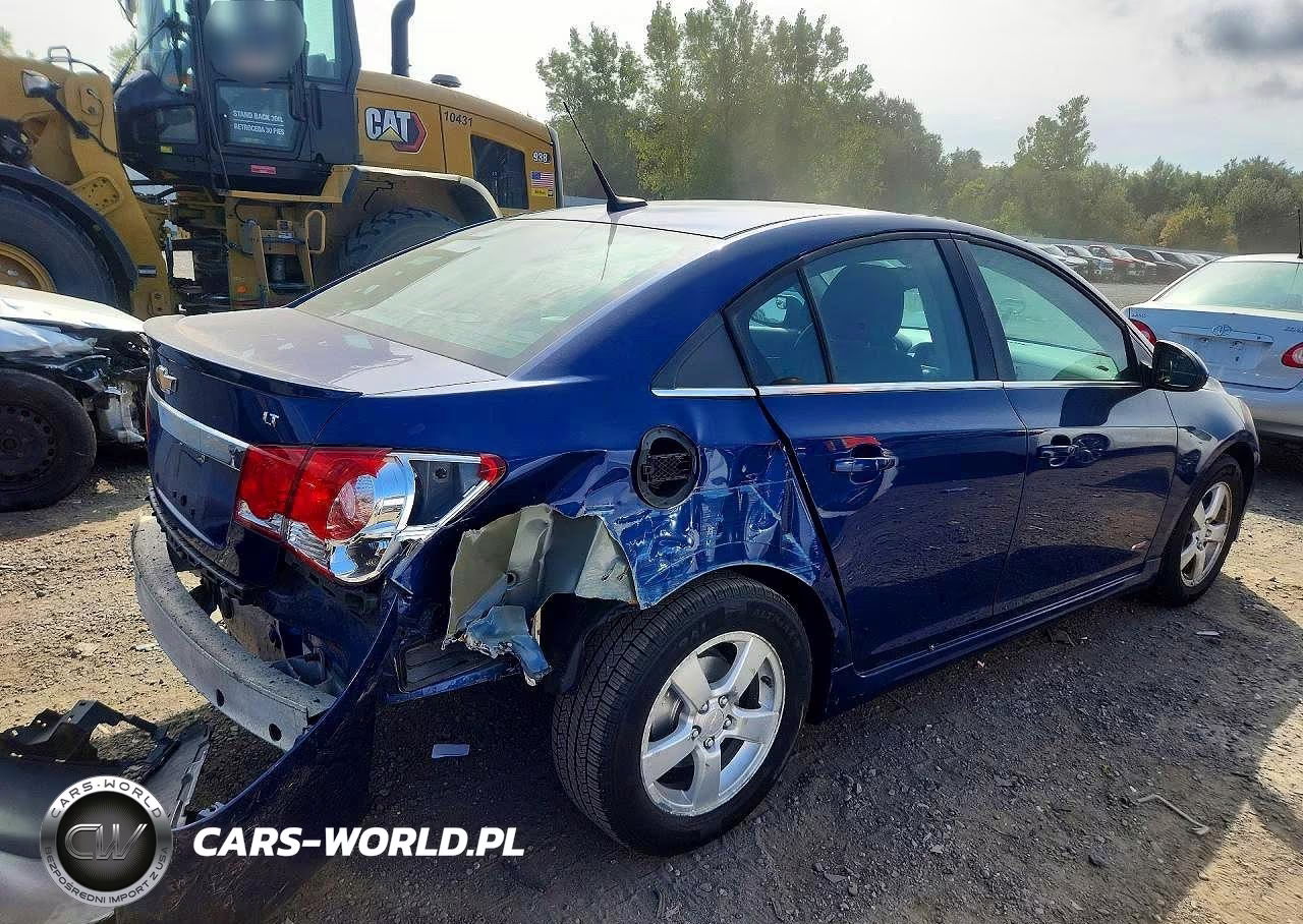 2013 Chevrolet Cruze Lt VIN:1G1PC5SB4D7305637 - 3