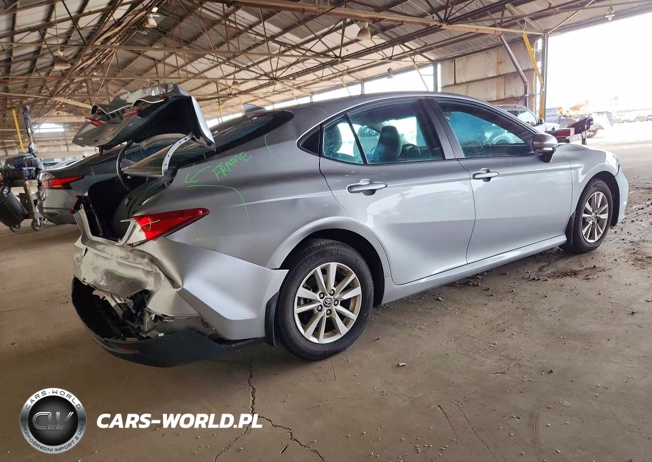 2025 Toyota Camry Le VIN:4T1DAACK5SU145544 - 3