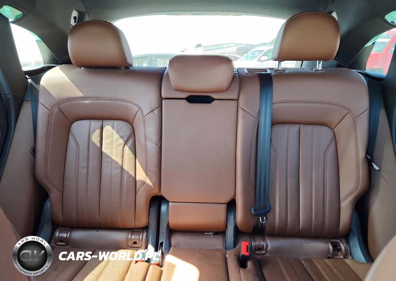 2018 Audi Q5 Premium Plus VIN:WA1BNAFY7J2229093 - 10