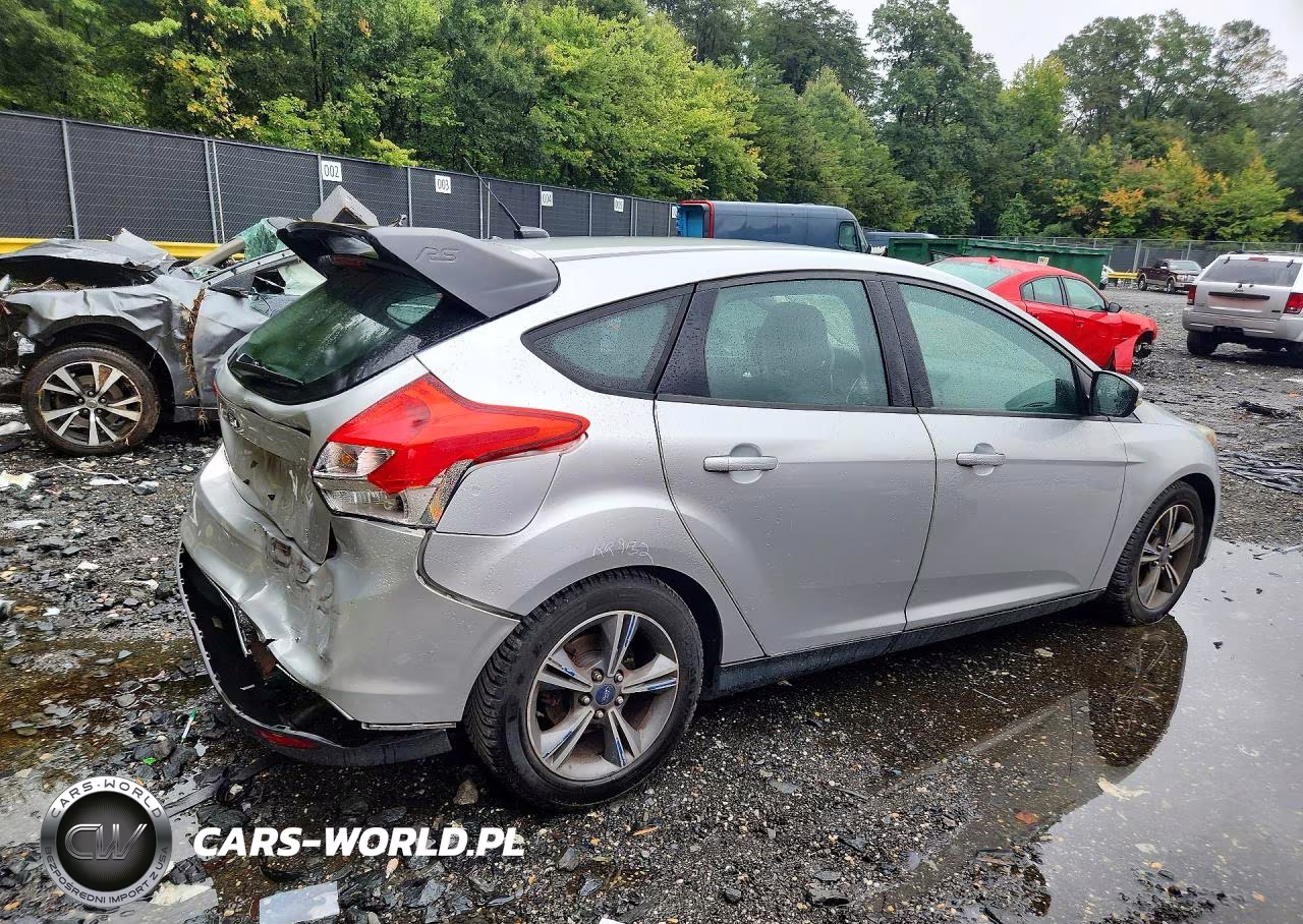 2014 Ford Focus Se VIN:1FADP3K2XEL189233 - 3