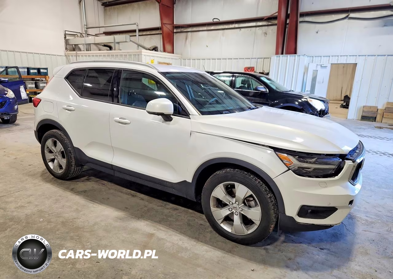 2021 Volvo Xc40 T4 Momentum VIN:YV4AC2HK1M2402761 - 4