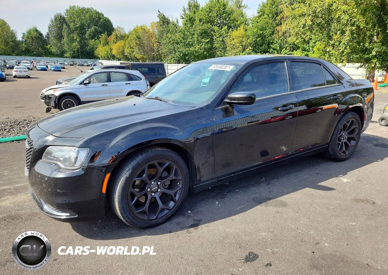 2019 Chrysler 300 Touring