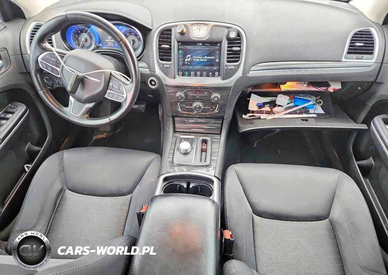2019 Chrysler 300 Touring VIN:2C3CCAAG4KH590583 - 8
