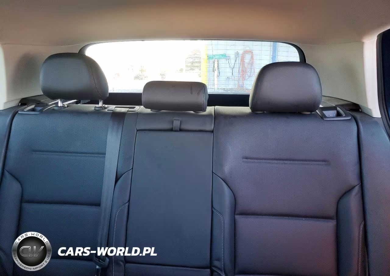 2017 Volkswagen Golf S VIN:3VW217AUXHM072040 - 10