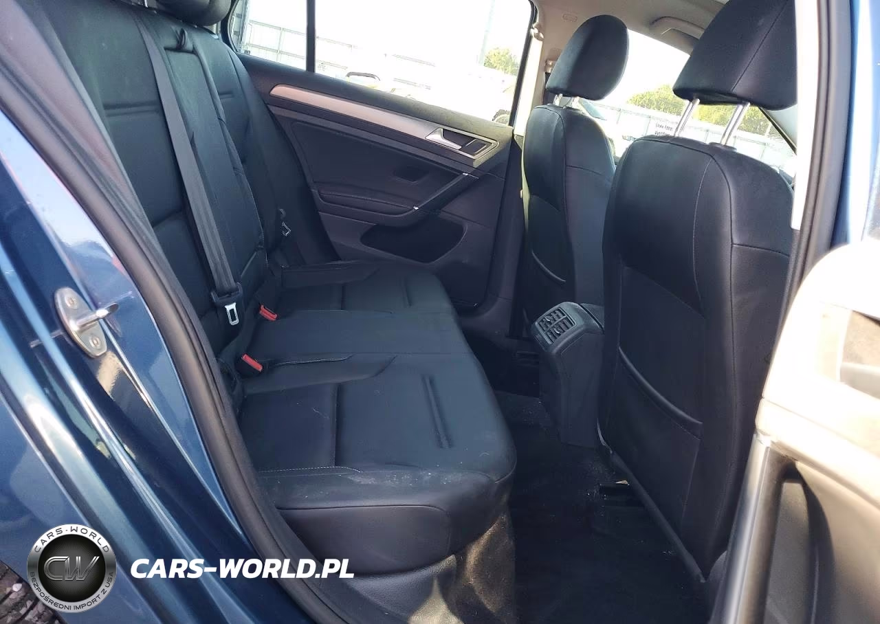 2017 Volkswagen Golf S VIN:3VW217AUXHM072040 - 11