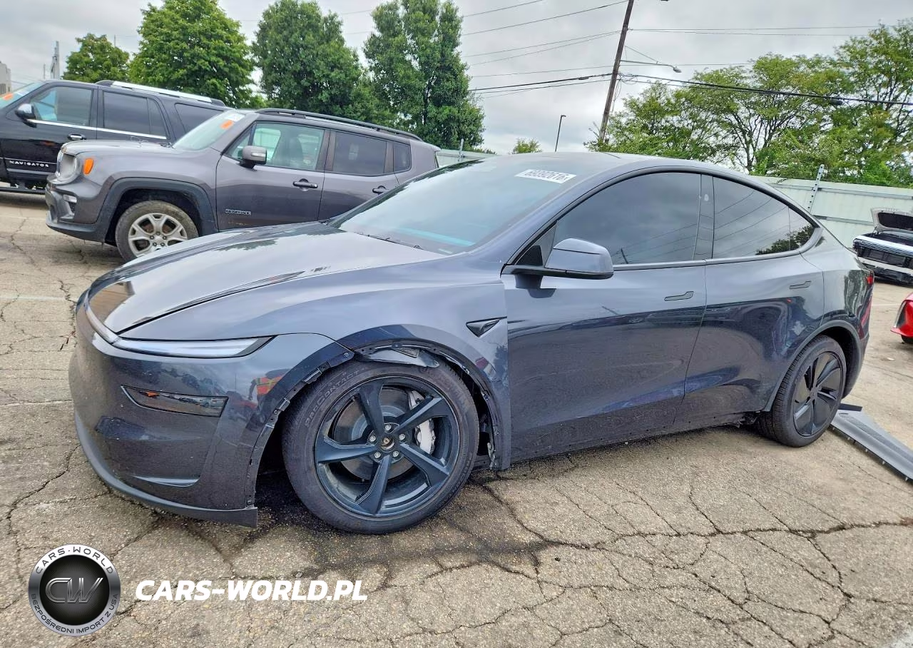 2026 Tesla Model Y VIN:7SAYGDEE3TF637337 - 1