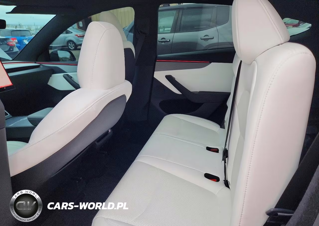 2026 Tesla Model Y VIN:7SAYGDEE3TF637337 - 10