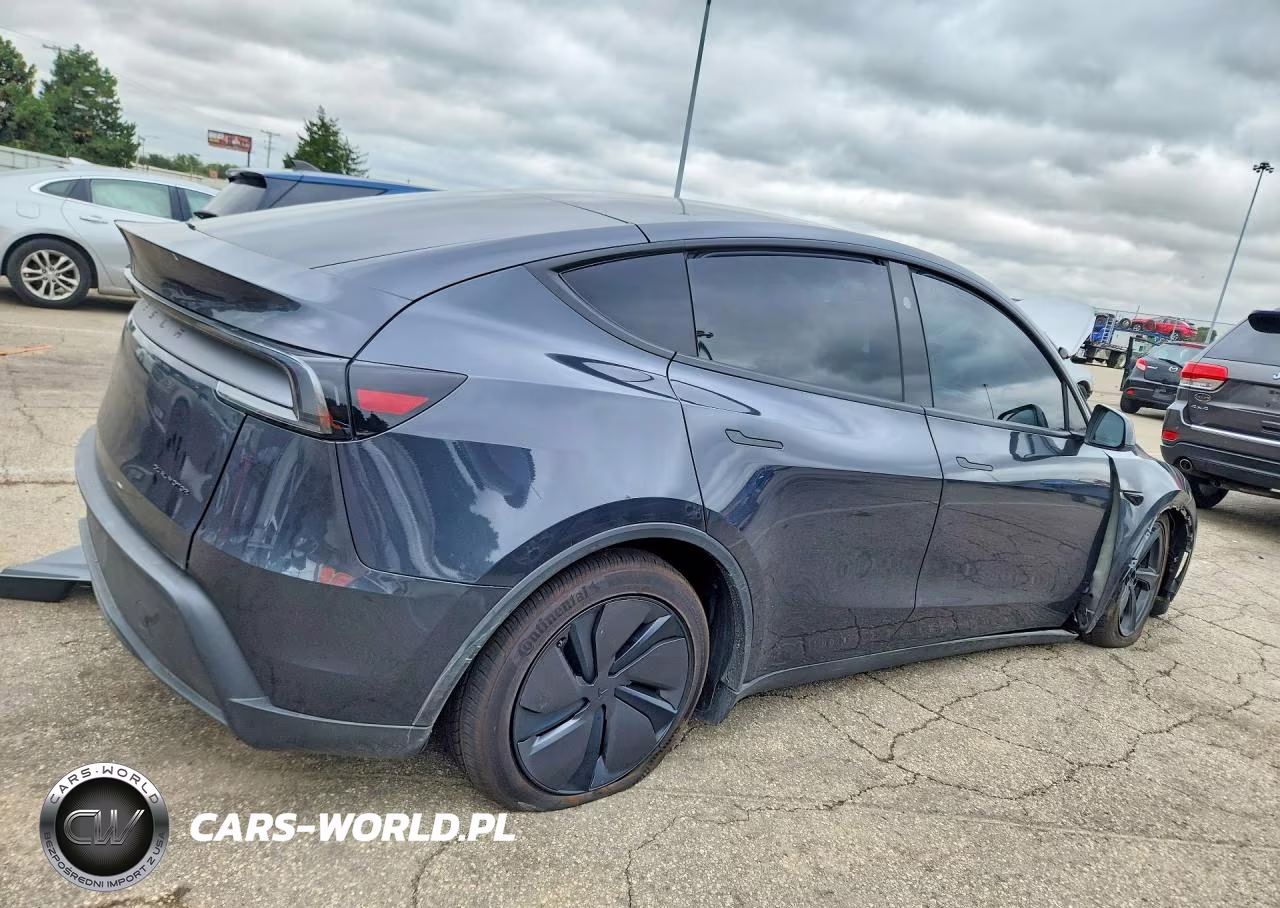 2026 Tesla Model Y VIN:7SAYGDEE3TF637337 - 3
