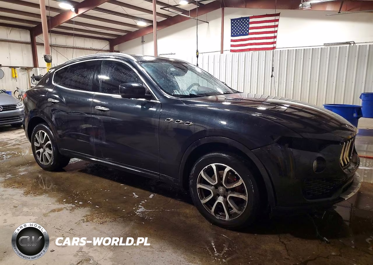 2017 Maserati Levante Luxury VIN:ZN661XUL2HX250703 - 4