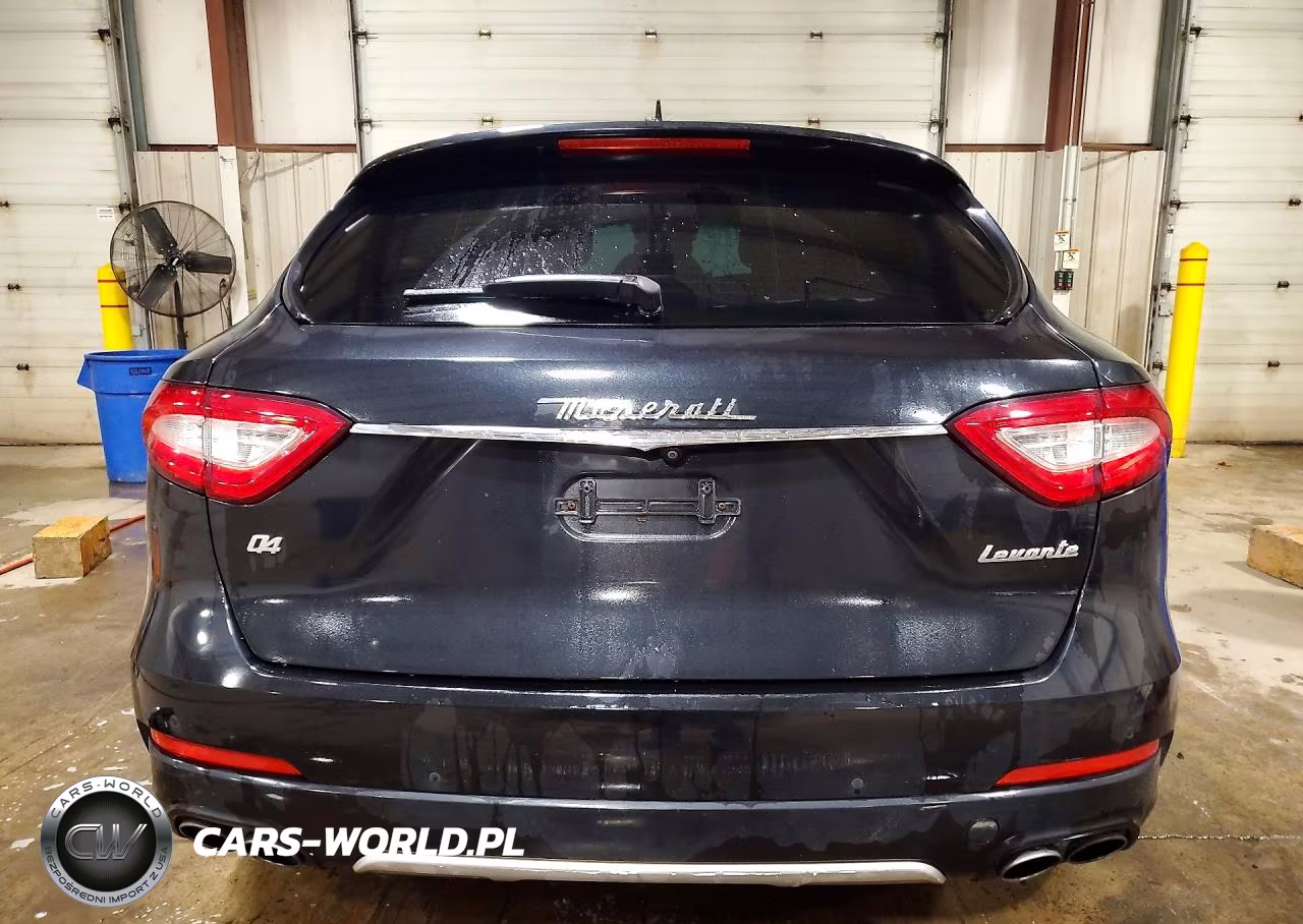 2017 Maserati Levante Luxury VIN:ZN661XUL2HX250703 - 6