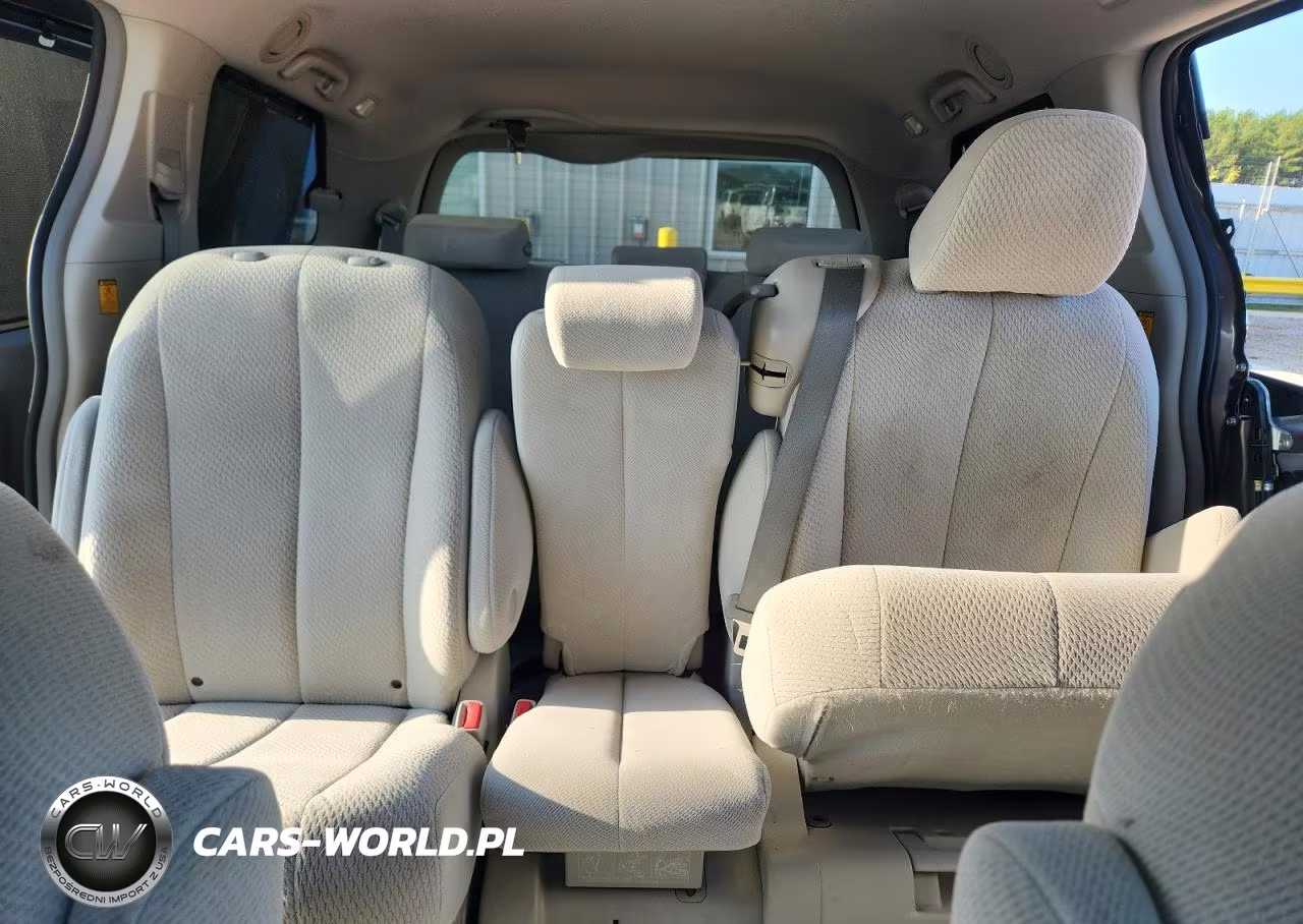 2013 Toyota Sienna Le VIN:5TDKK3DC8DS330691 - 10