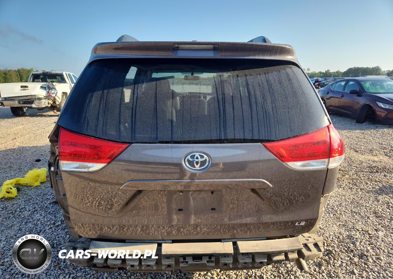 2013 Toyota Sienna Le VIN:5TDKK3DC8DS330691 - 6