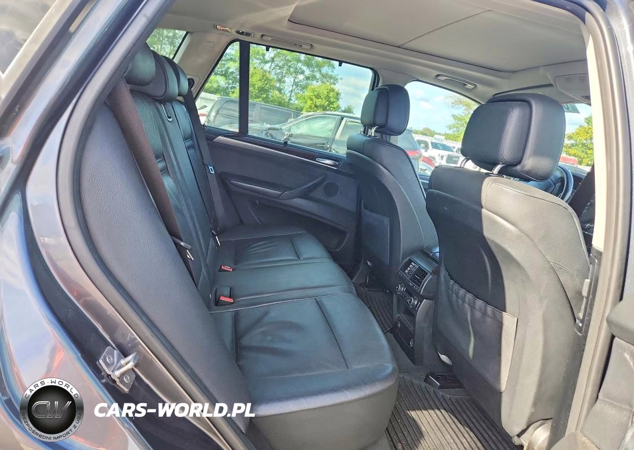 2012 BMW X5 xDrive35I VIN:5UXZV4C5XCL765452 - 11