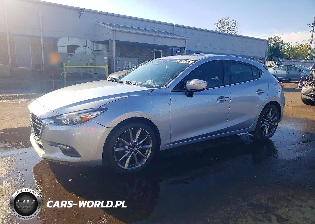 2018 Mazda 3 Touring VIN:3MZBN1L33JM218211 - 1