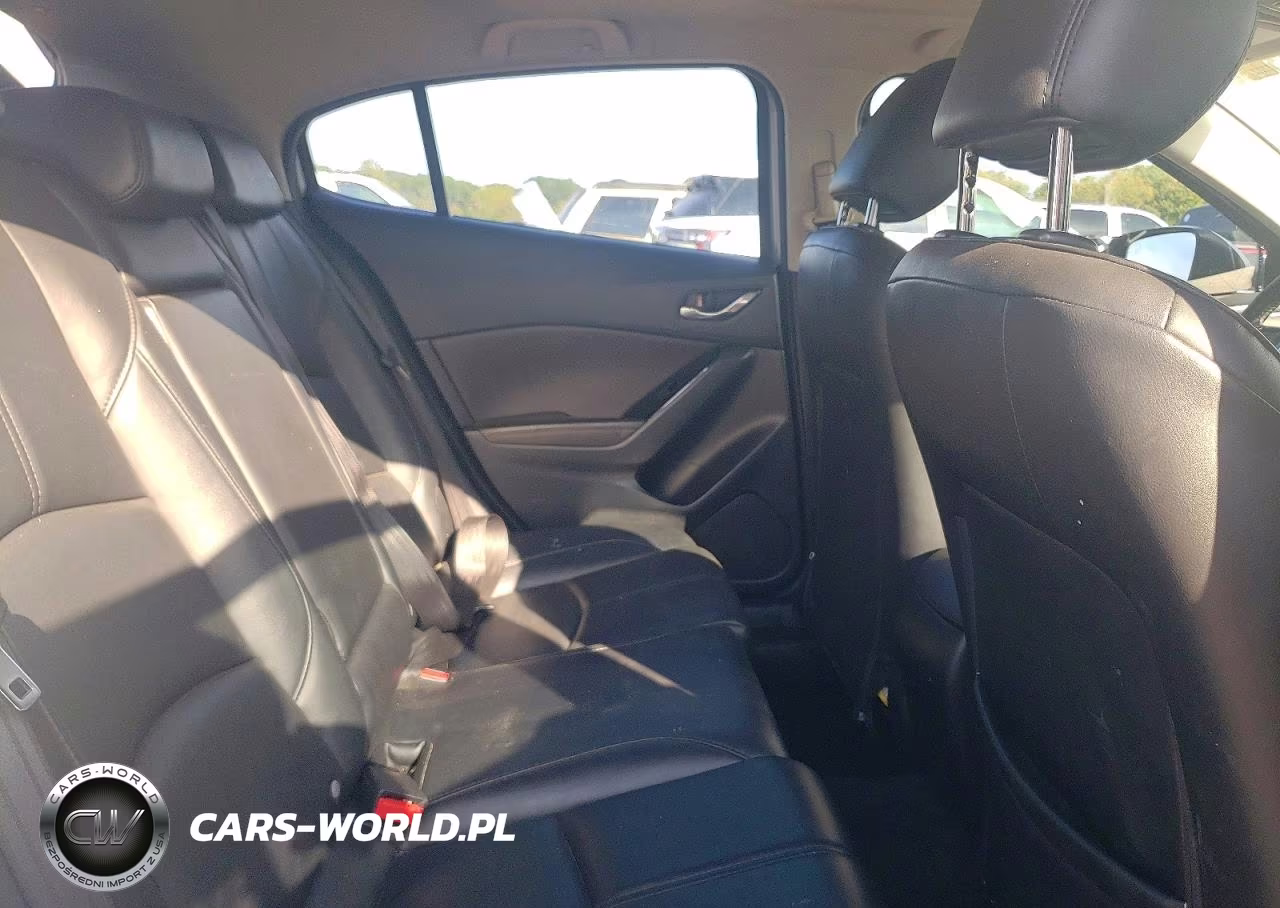 2018 Mazda 3 Touring VIN:3MZBN1L33JM218211 - 10