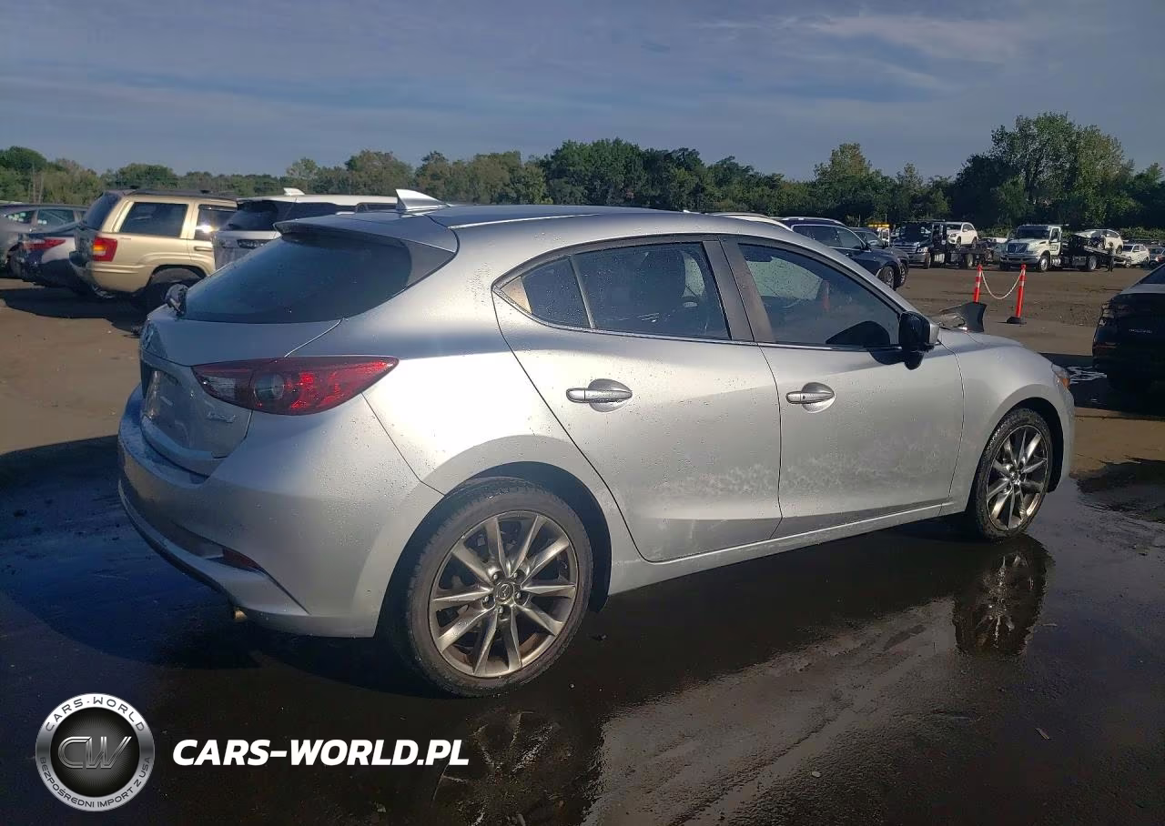 2018 Mazda 3 Touring VIN:3MZBN1L33JM218211 - 3