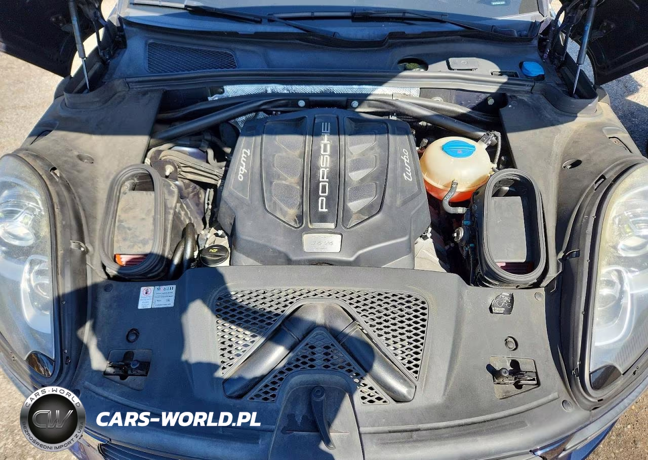 2015 Porsche Macan Turbo VIN:WP1AF2A51FLB92415 - 12