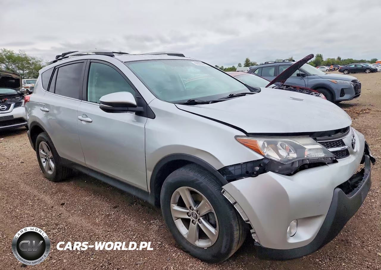 2015 Toyota Rav4 Xle VIN:2T3RFREV4FW341274 - 4