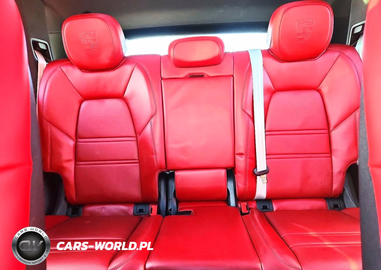 2023 Porsche Cayenne Base VIN:WP1AA2AY9PDA02252 - 10