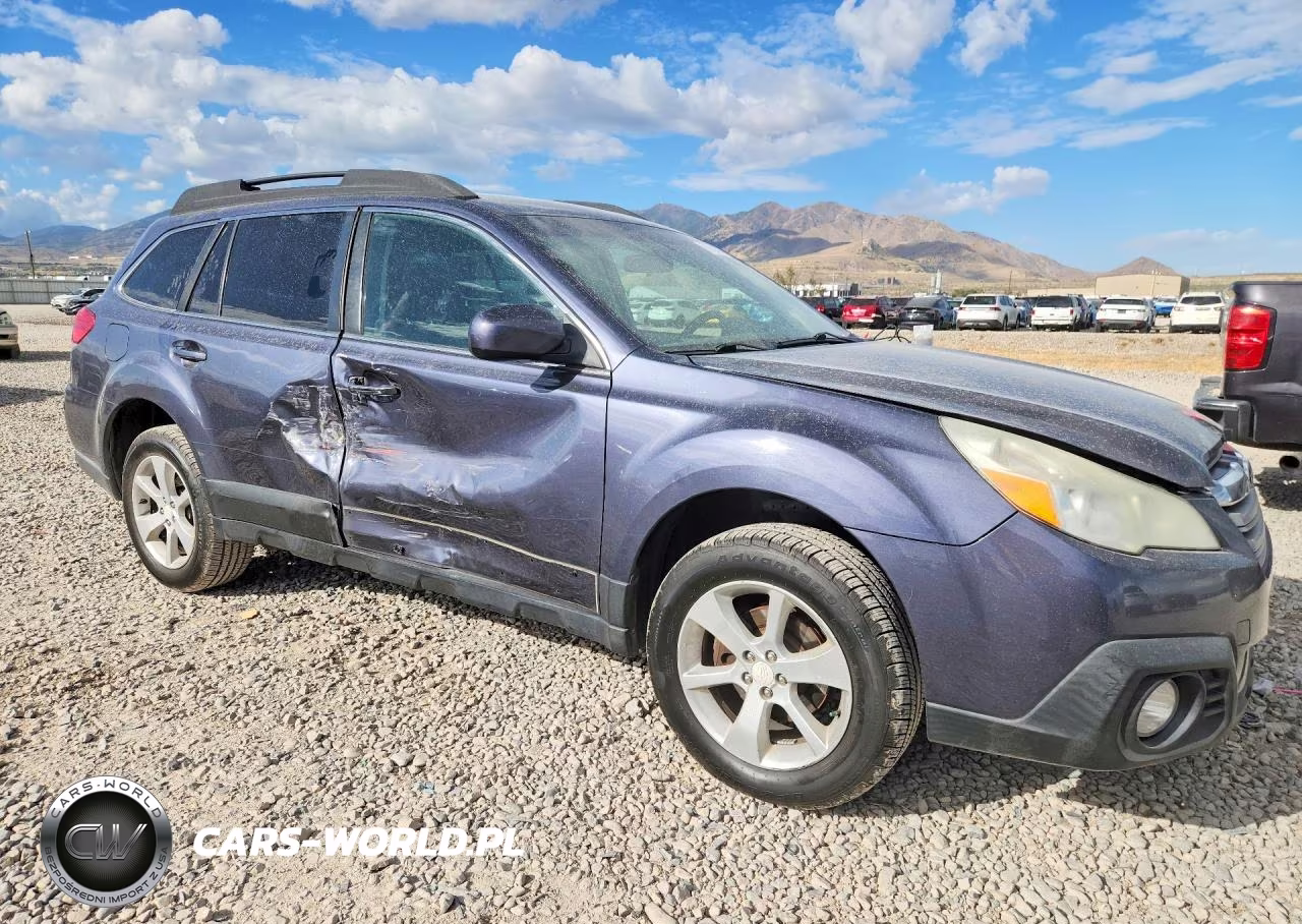2014 Subaru Outback 2.5I Premium VIN:4S4BRBCC3E3319426 - 4
