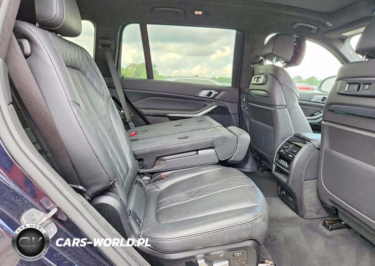 2022 BMW X7 xDrive40I VIN:5UXCW2C06N9K18464 - 11