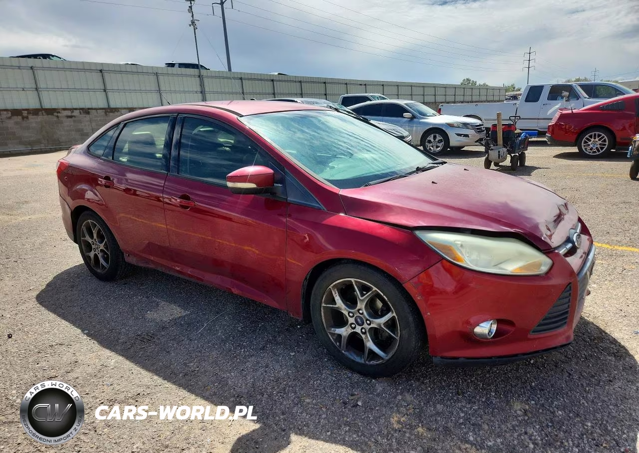 2014 Ford Focus Se VIN:1FADP3F22EL110339 - 4