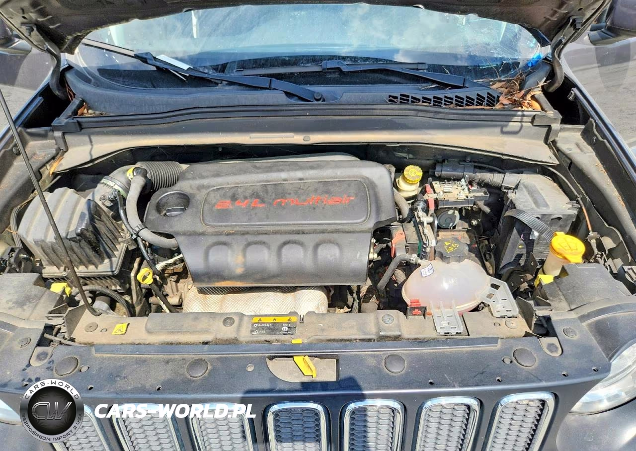 2018 Jeep Renegade Latitude VIN:ZACCJABB6JPJ66059 - 12