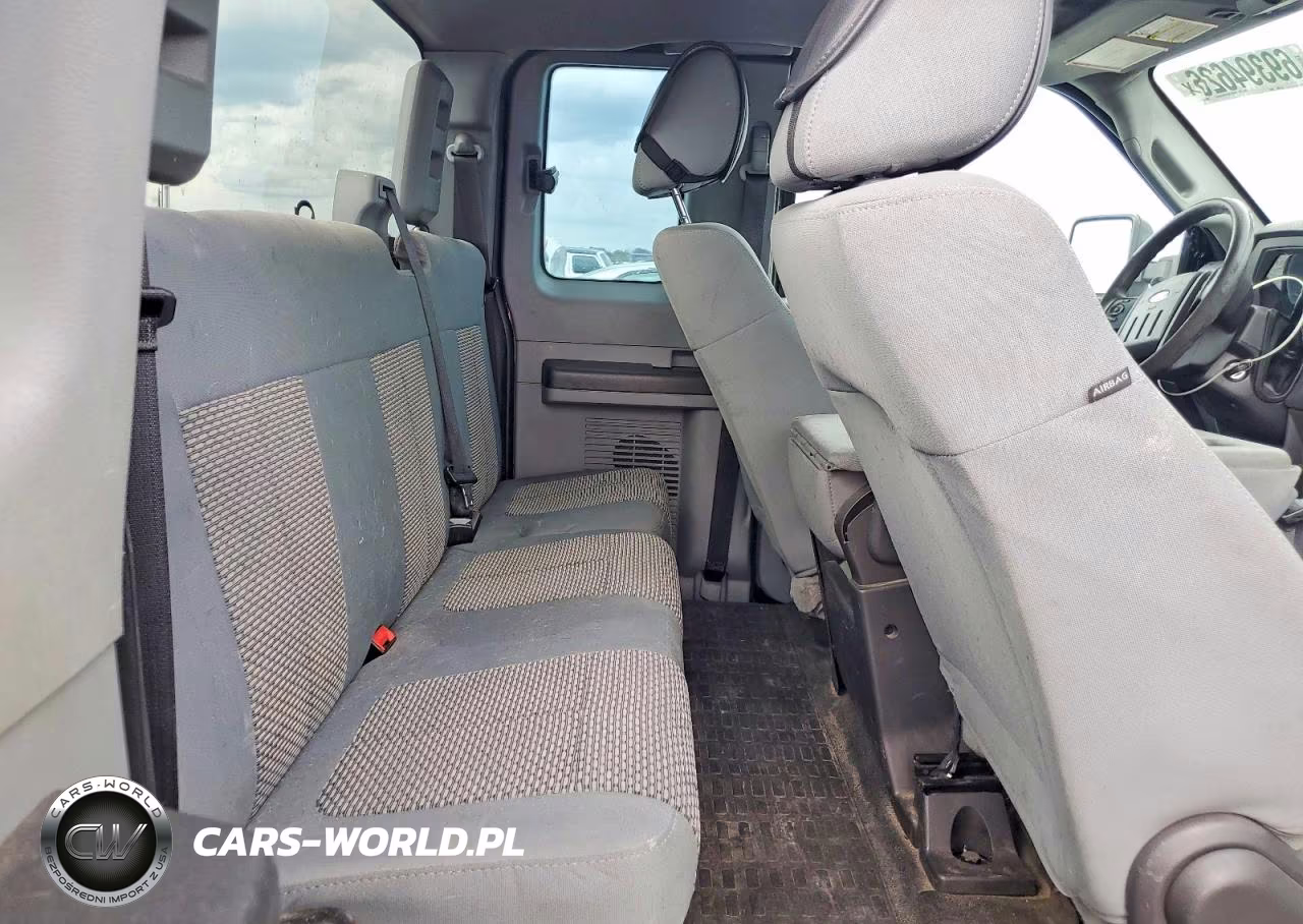 2016 Ford F350 Super Duty VIN:1FD8X3G61GEC74682 - 10