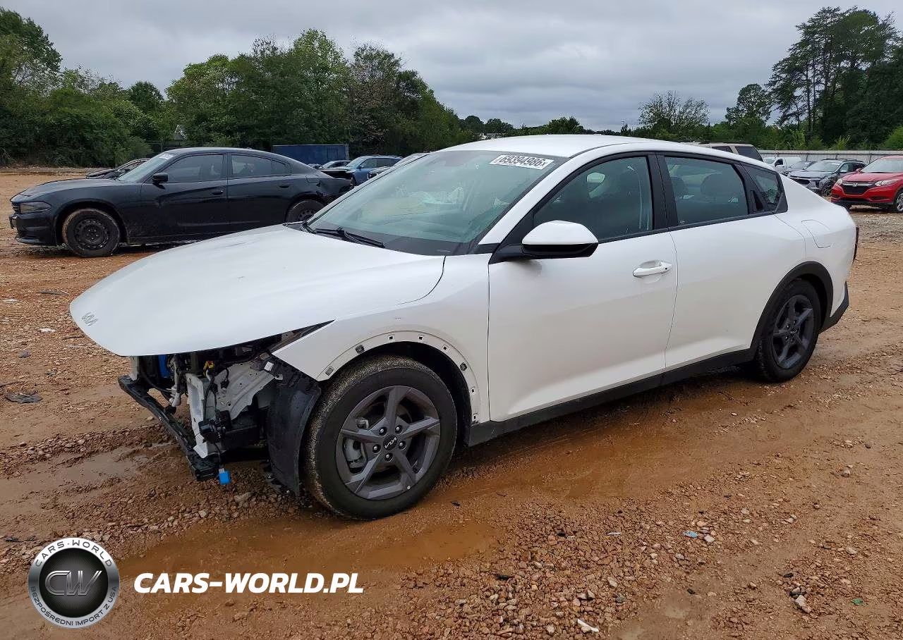 2025 Kia K4 Lxs VIN:3KPFT4DE4SE058539 - 1