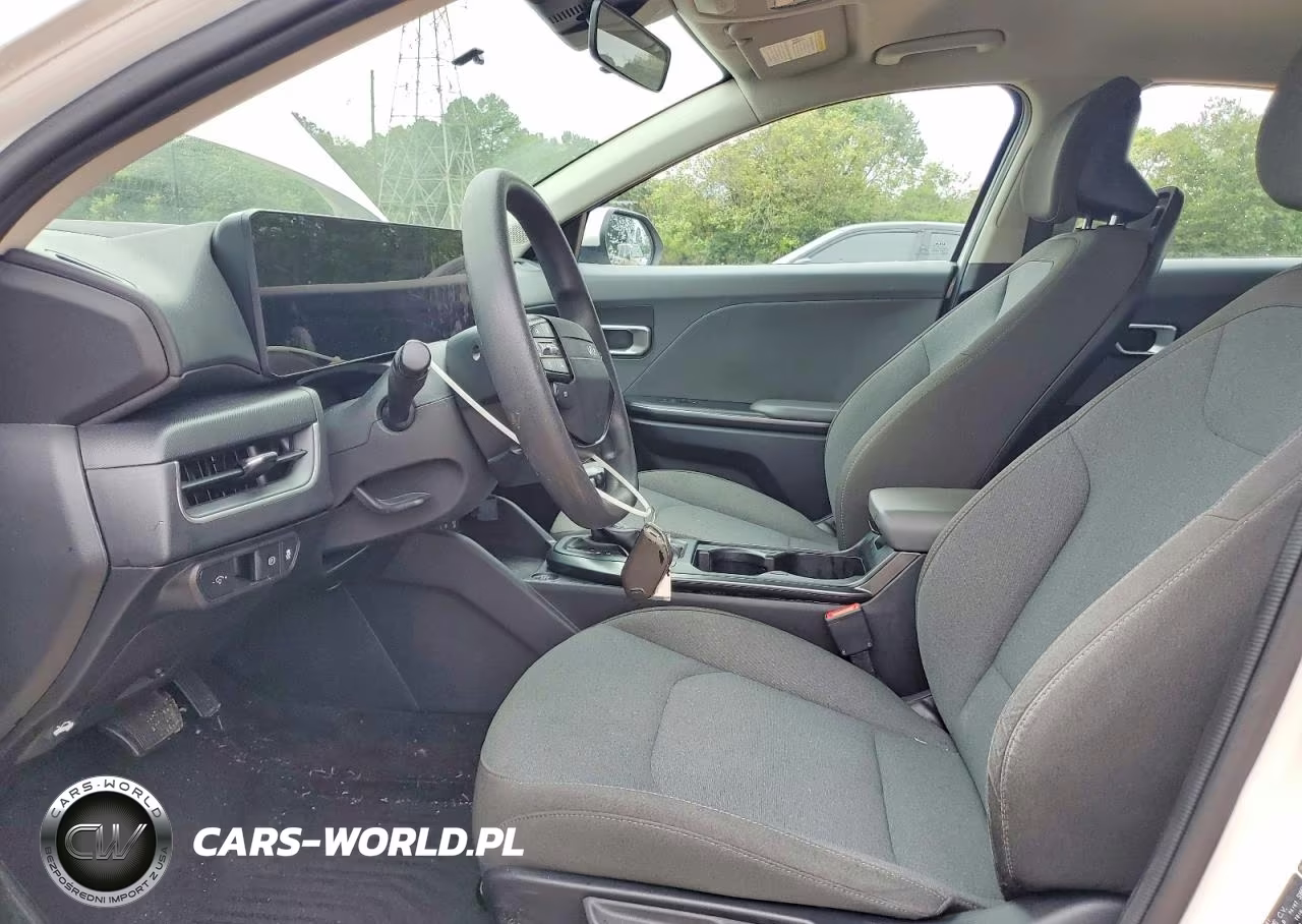 2025 Kia K4 Lxs VIN:3KPFT4DE4SE058539 - 7