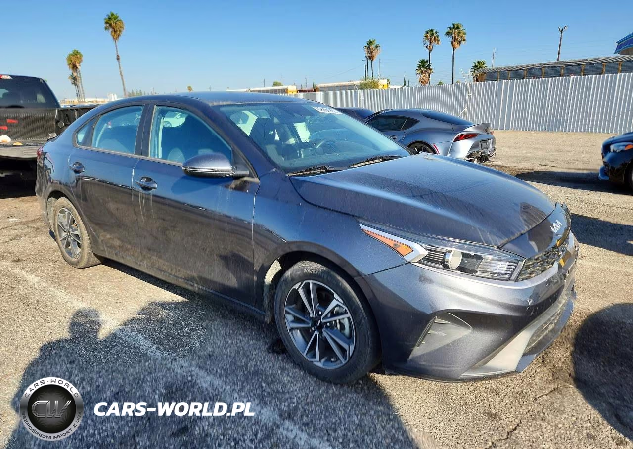 2024 Kia Forte Lxs VIN:3KPF24AD1RE701258 - 4