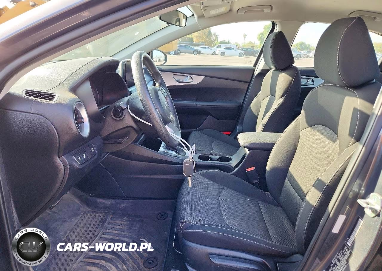 2024 Kia Forte Lxs VIN:3KPF24AD1RE701258 - 7