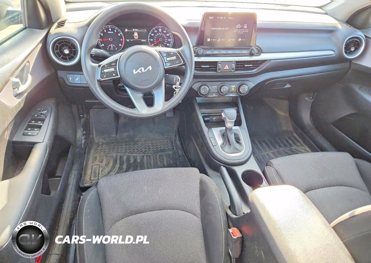2024 Kia Forte Lxs VIN:3KPF24AD1RE701258 - 8