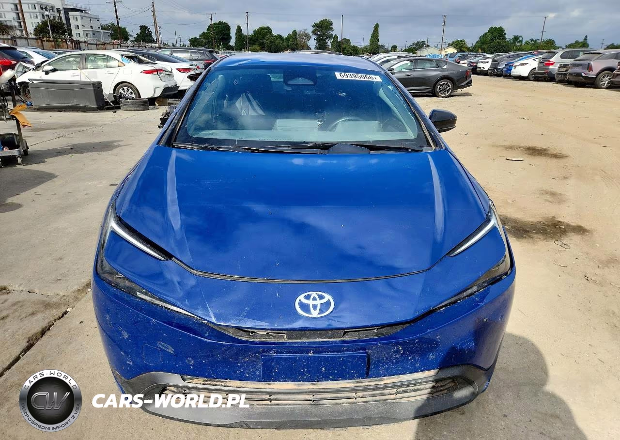 2023 Toyota Prius Le VIN:JTDACAAU4P3001499 - 5