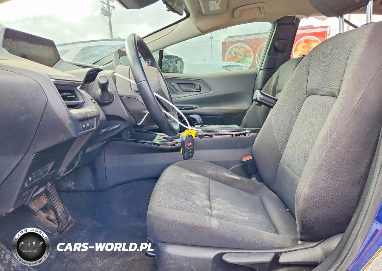 2023 Toyota Prius Le VIN:JTDACAAU4P3001499 - 7