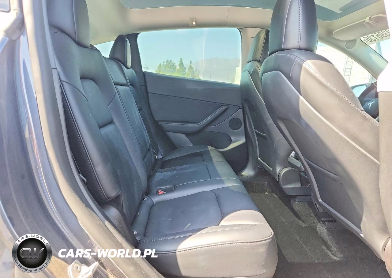 2022 Tesla Model Y VIN:7SAYGDEF8NF439512 - 10