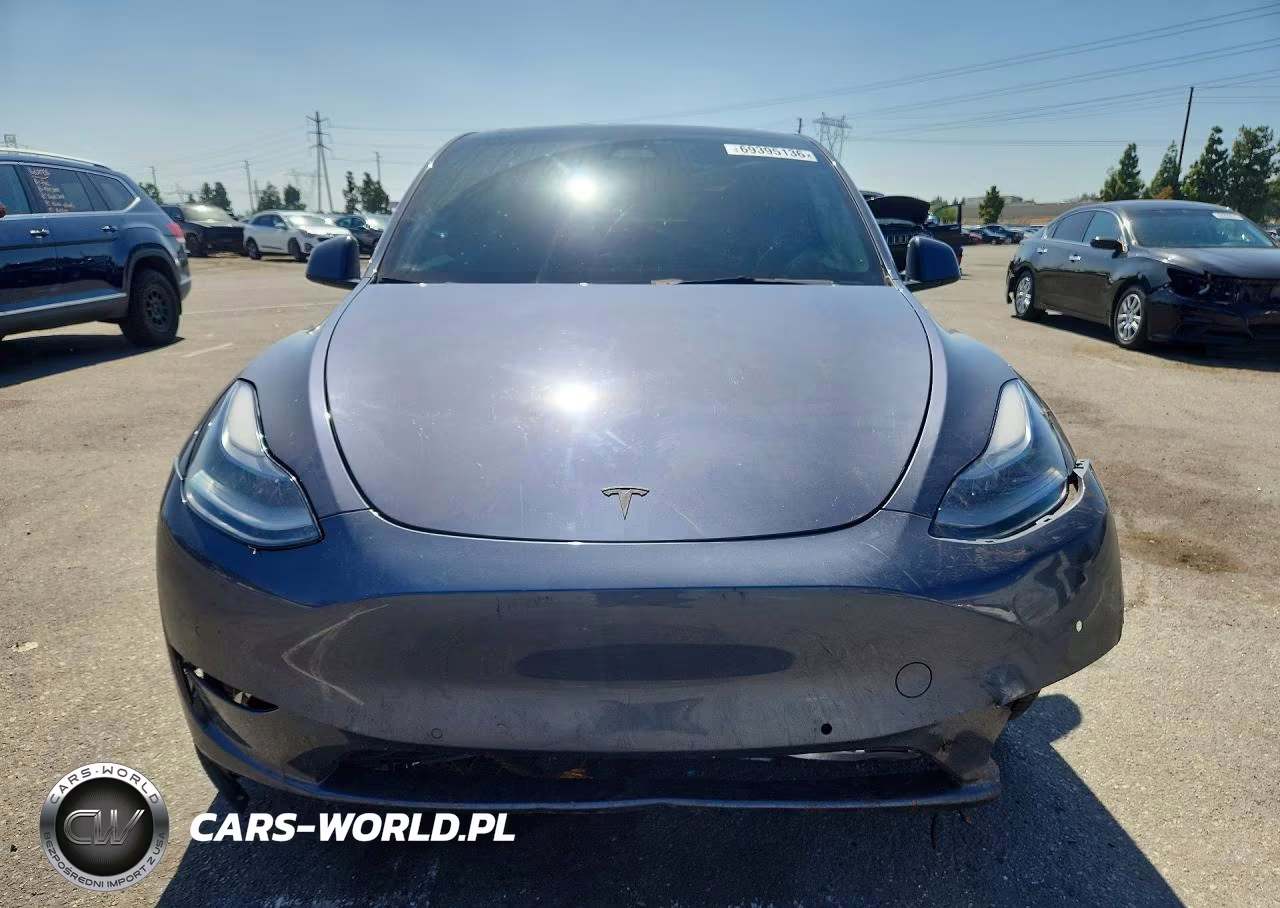2022 Tesla Model Y VIN:7SAYGDEF8NF439512 - 5