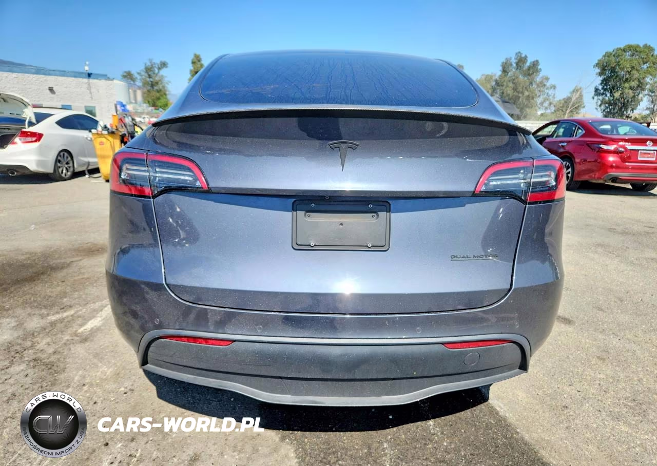 2022 Tesla Model Y VIN:7SAYGDEF8NF439512 - 6