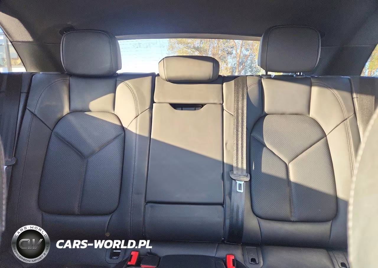 2026 Porsche Macan Base VIN:WP1AA2A58TLB11677 - 10